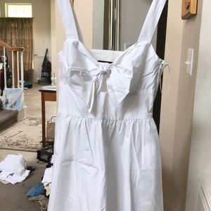 White Zara dress WITH POCKETS